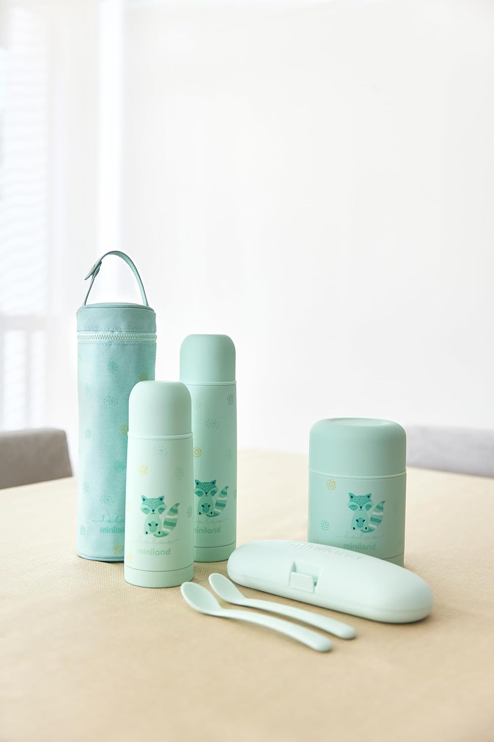 stylische Thermoskanne für Essen